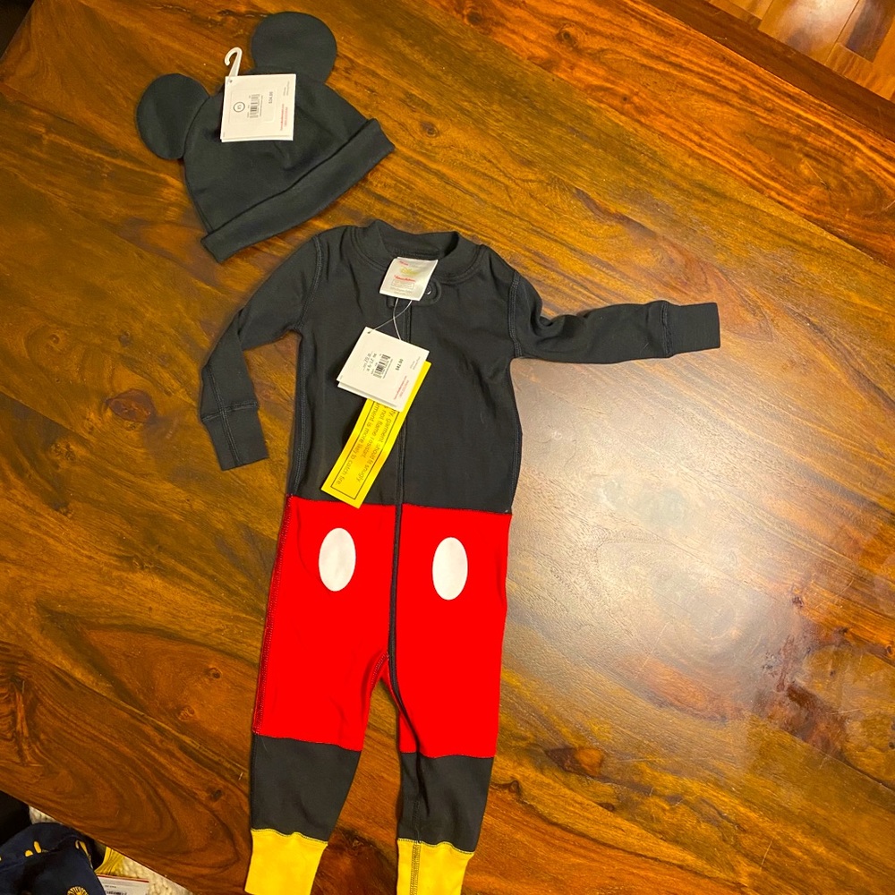 Hanna Andersson | size 70 6-12mo Mickey pj & hat